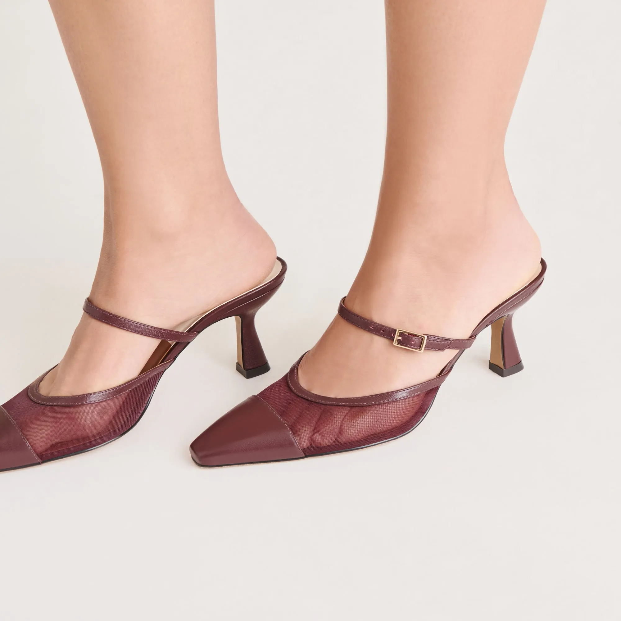LOYD HEELS BURGUNDY MESH Bonded Seam Technology