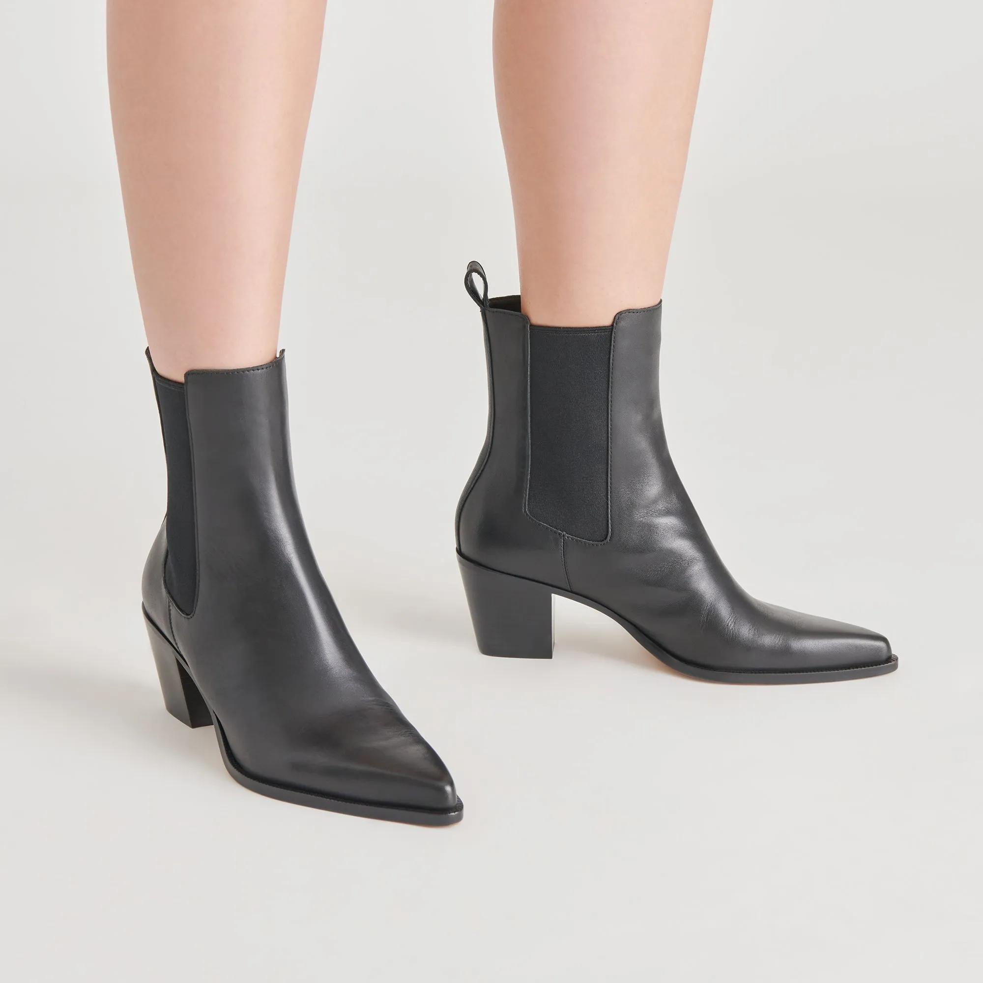 SHADIE H2O BOOTIES BLACK LEATHER simple design Injection Molded Construction
