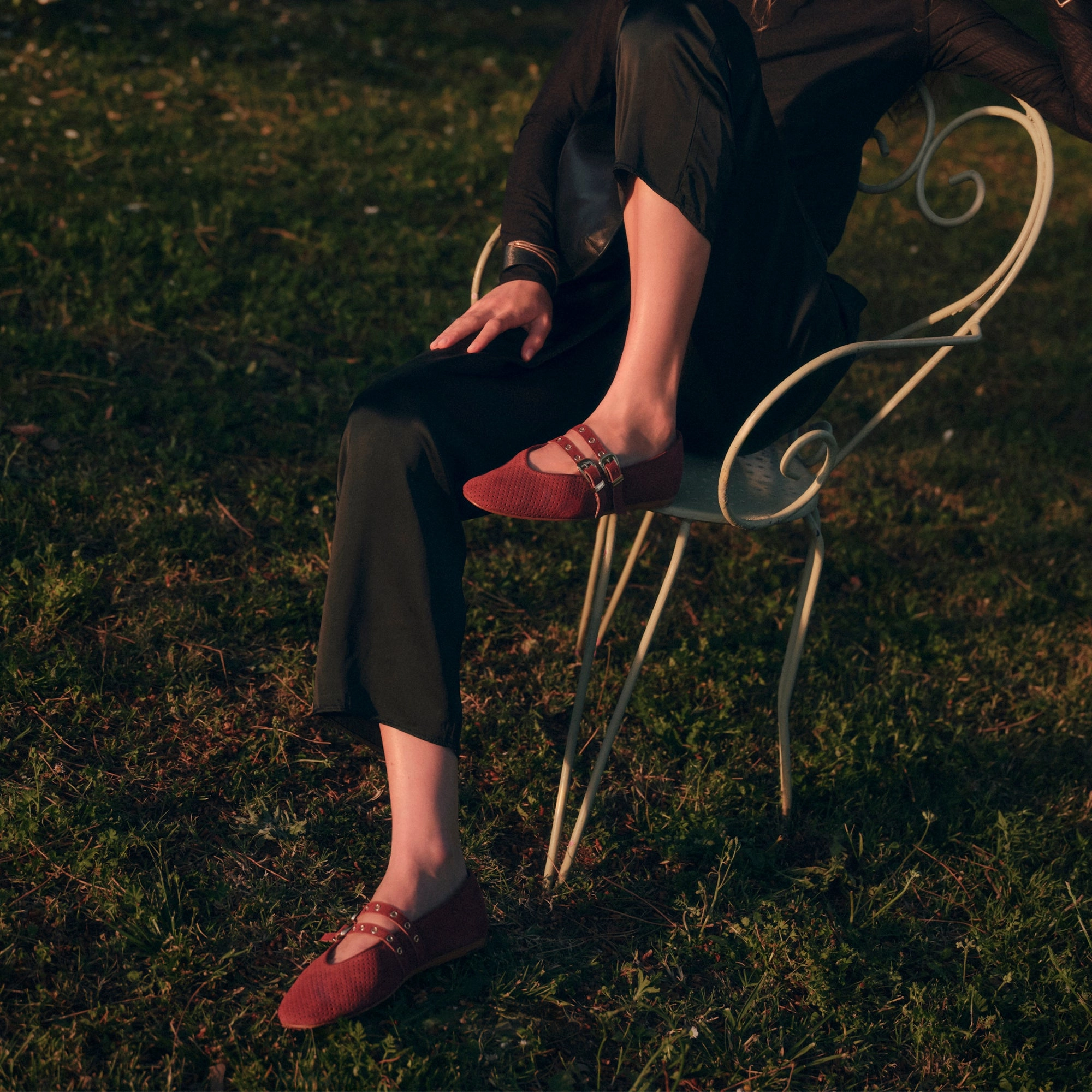 BAYLEE GROMMET BALLET FLATS OXBLOOD PERFORATED SUEDE Club Ready