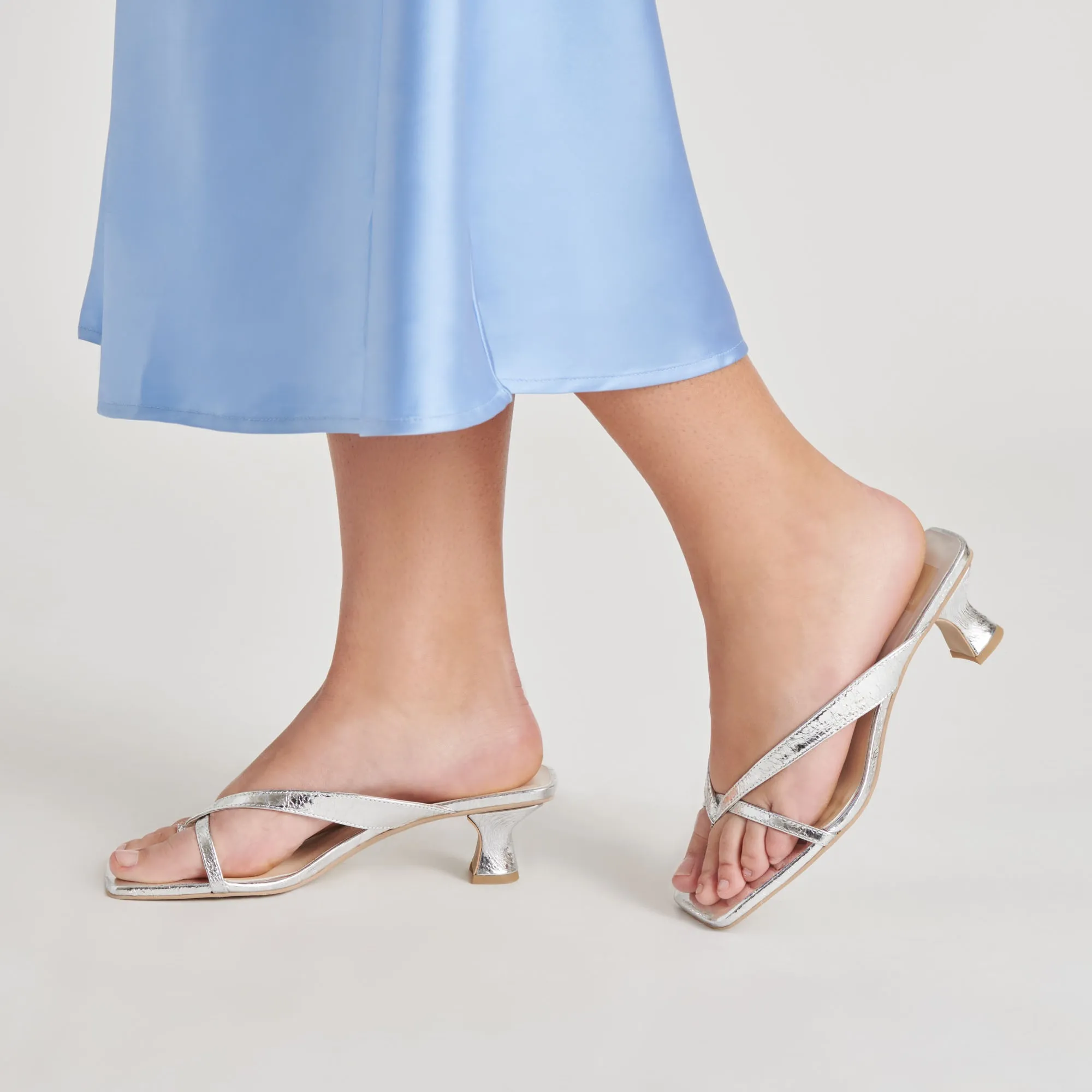 BREVEL HEELS SILVER DISTRESSED LEATHER Neutral Stance Design Shock-absorbent wear