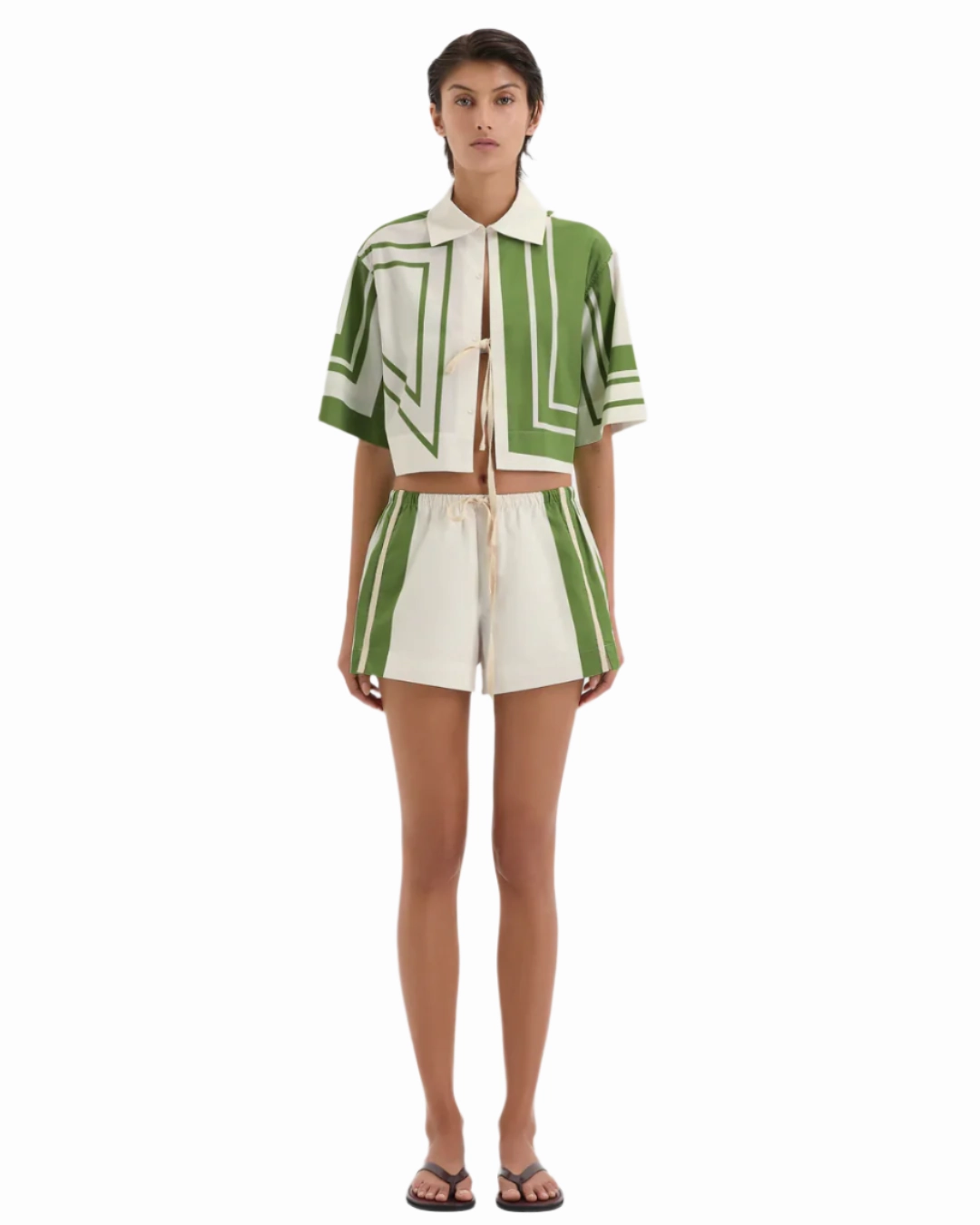 Semi Formal Carlo Drawstring short in Milano Verde