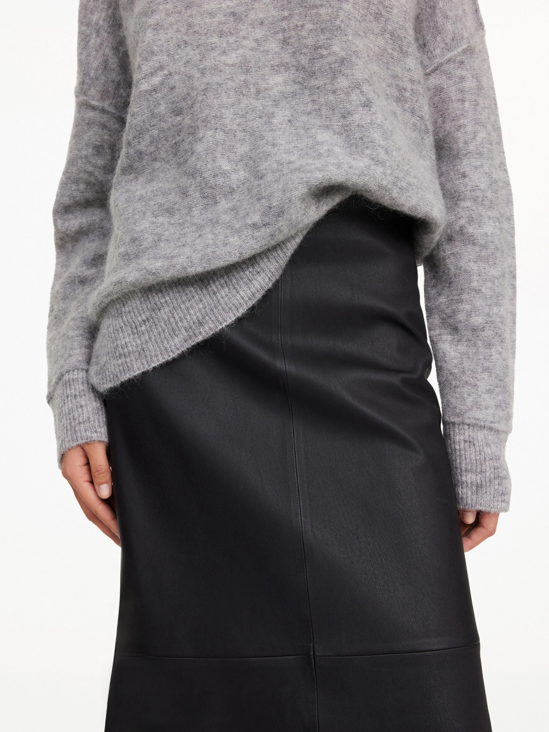 Simoas Skirt in Black Elegant Feel Machine washable