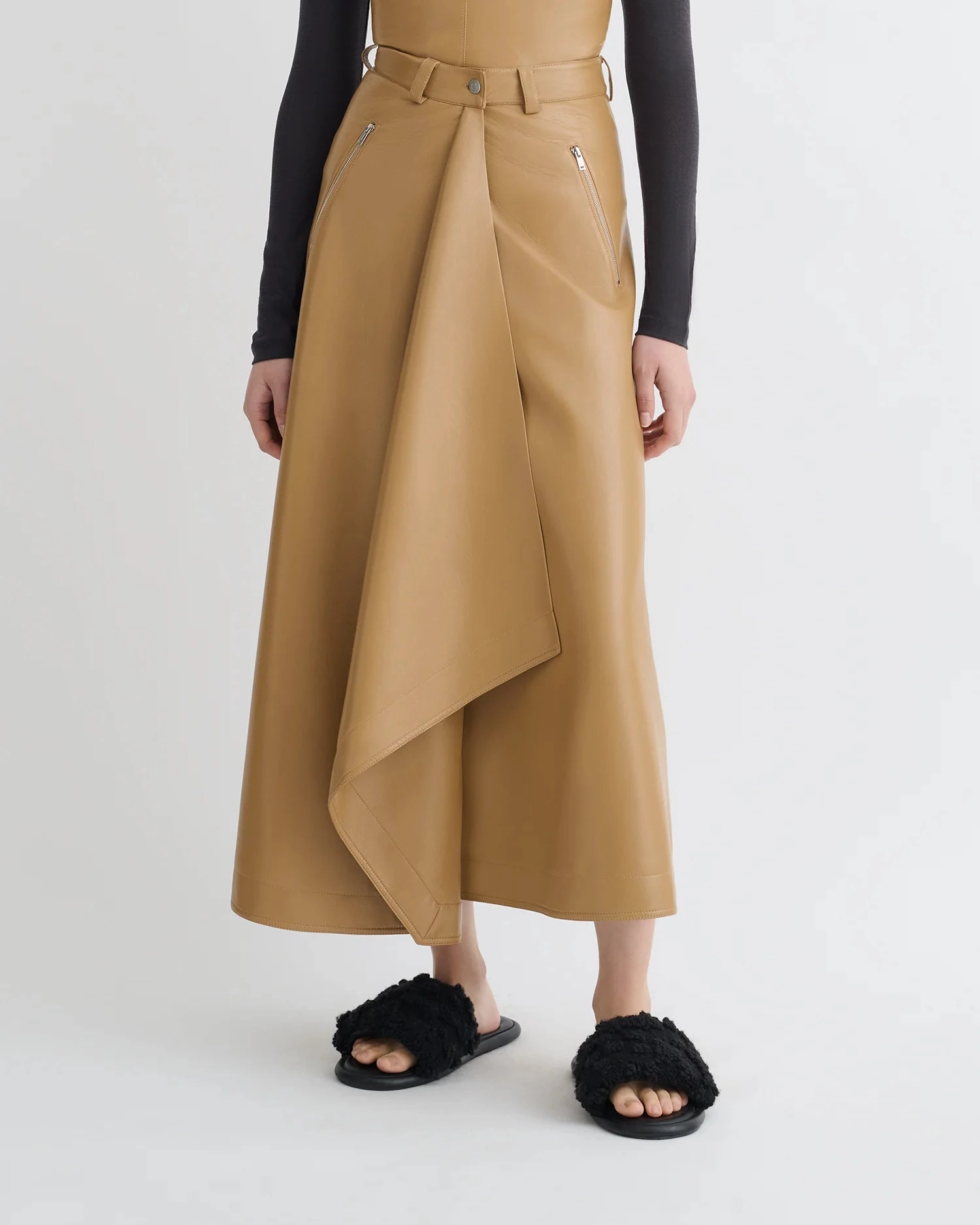 Neith Skirt in Oak Luxury Feel elastic waistband