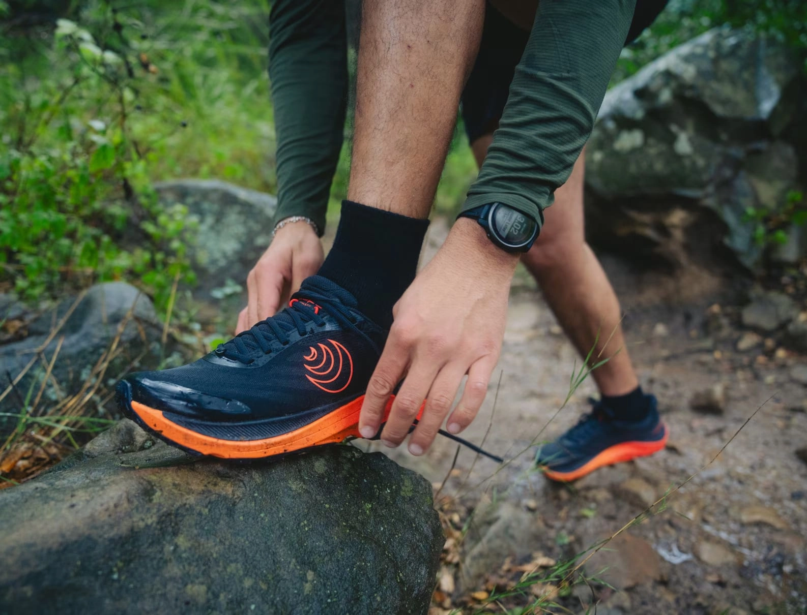 TOPO MENS ULTRAVENTURE - BLACK RED LayeredStyling TemperatureRegulating Material