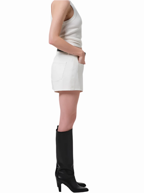 Marlow Welt Pocket Short in Pashmina Breathable Weekend Warrior Travel Outfit Stylish Silhouette