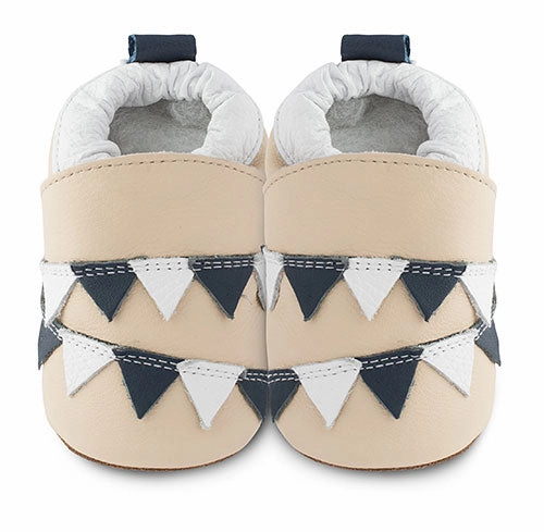 CIRCUS TENT Durable tread