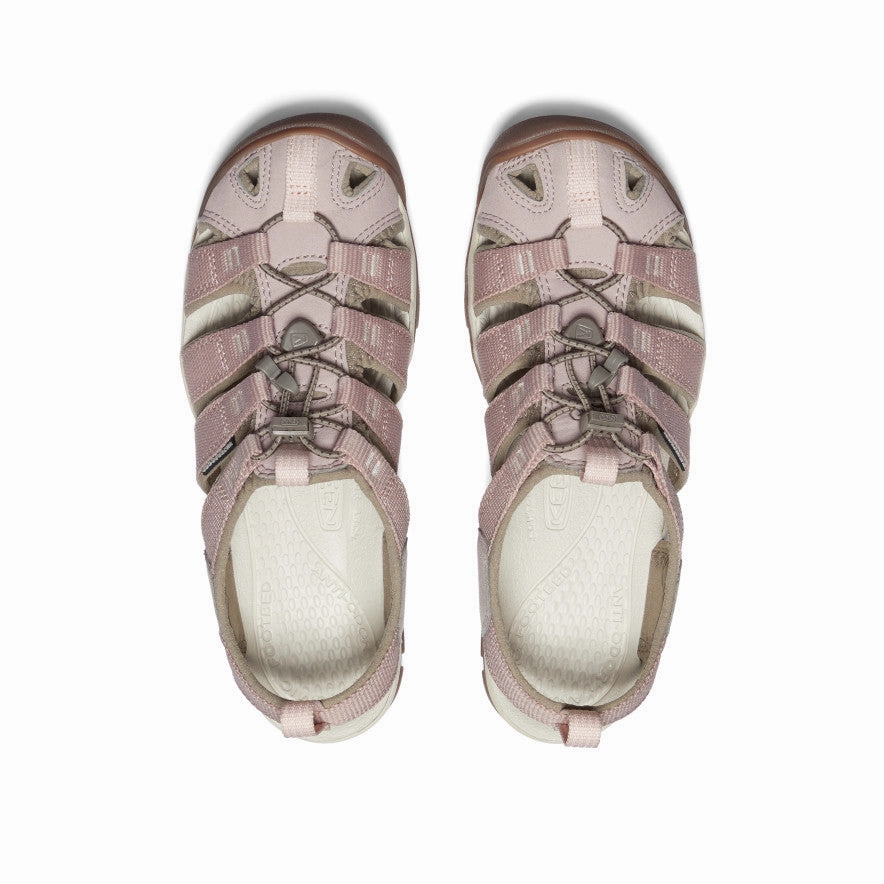 festival look Women's Clearwater CNX Sandal  |  Timberwolf/Fawn