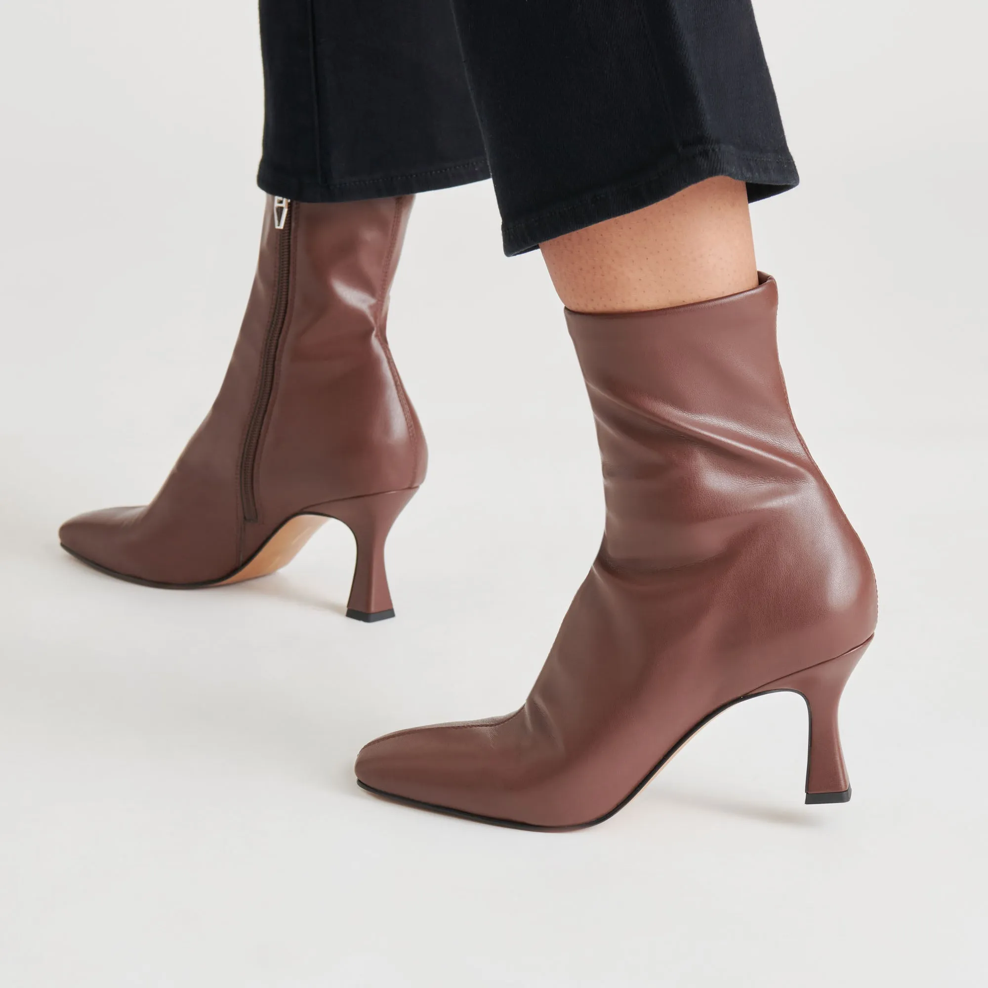 GLAMOR BOOTS CHOCOLATE STELLA Lightweight Synthetic