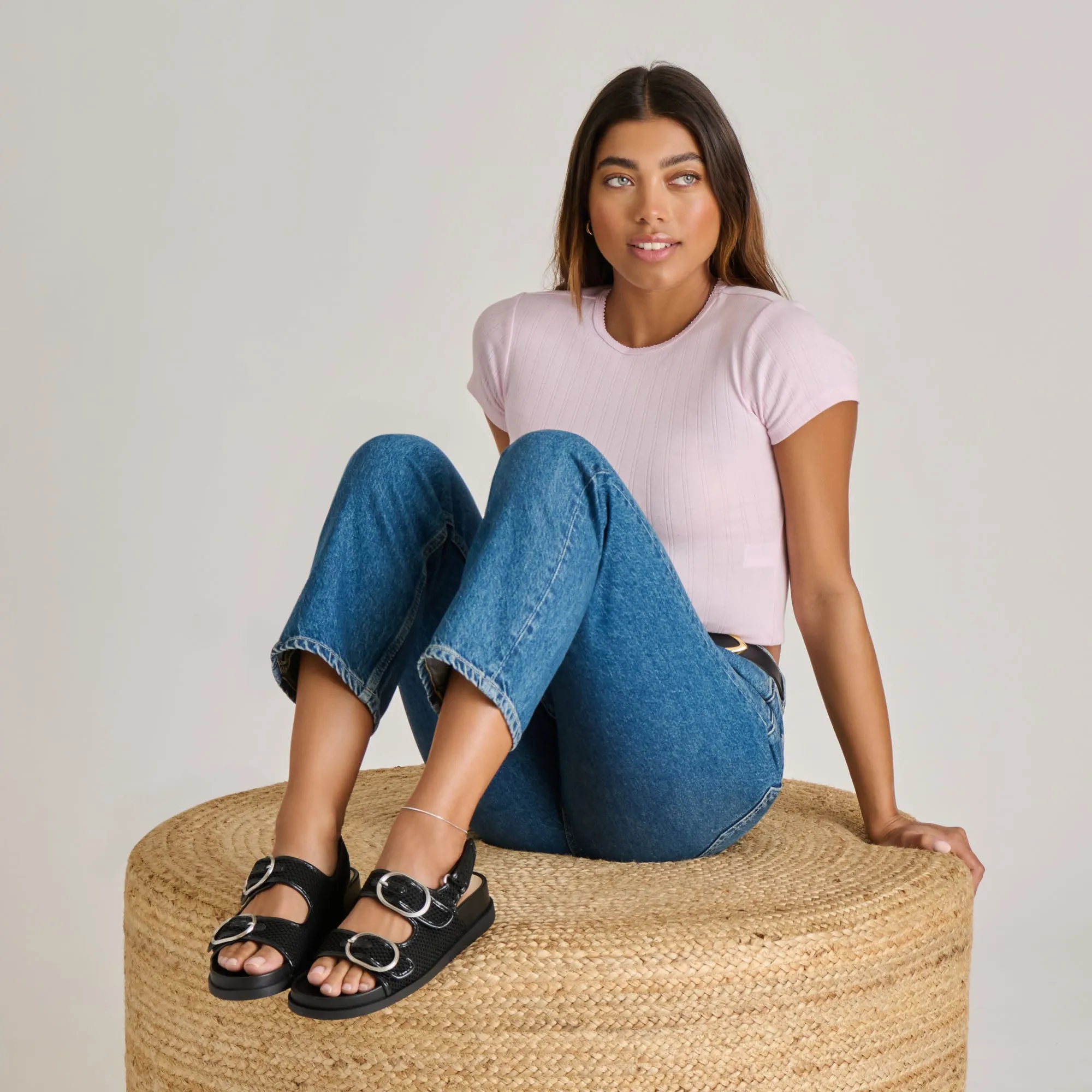 STARLA MESH SANDALS BLACK WOVEN MESH Red