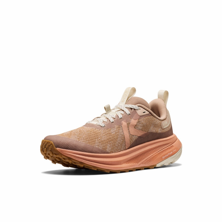 Elevated traction Lace Closure Women's Roam Trail Running Shoe  |  Warm Taupe/Cork
