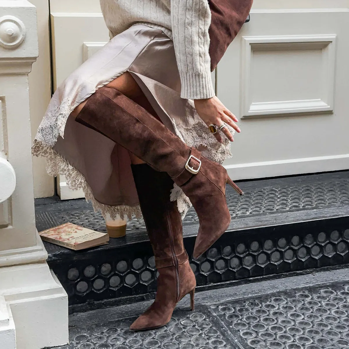 All-around silhouette Motion Flow KINZY BOOTS DK BROWN SUEDE