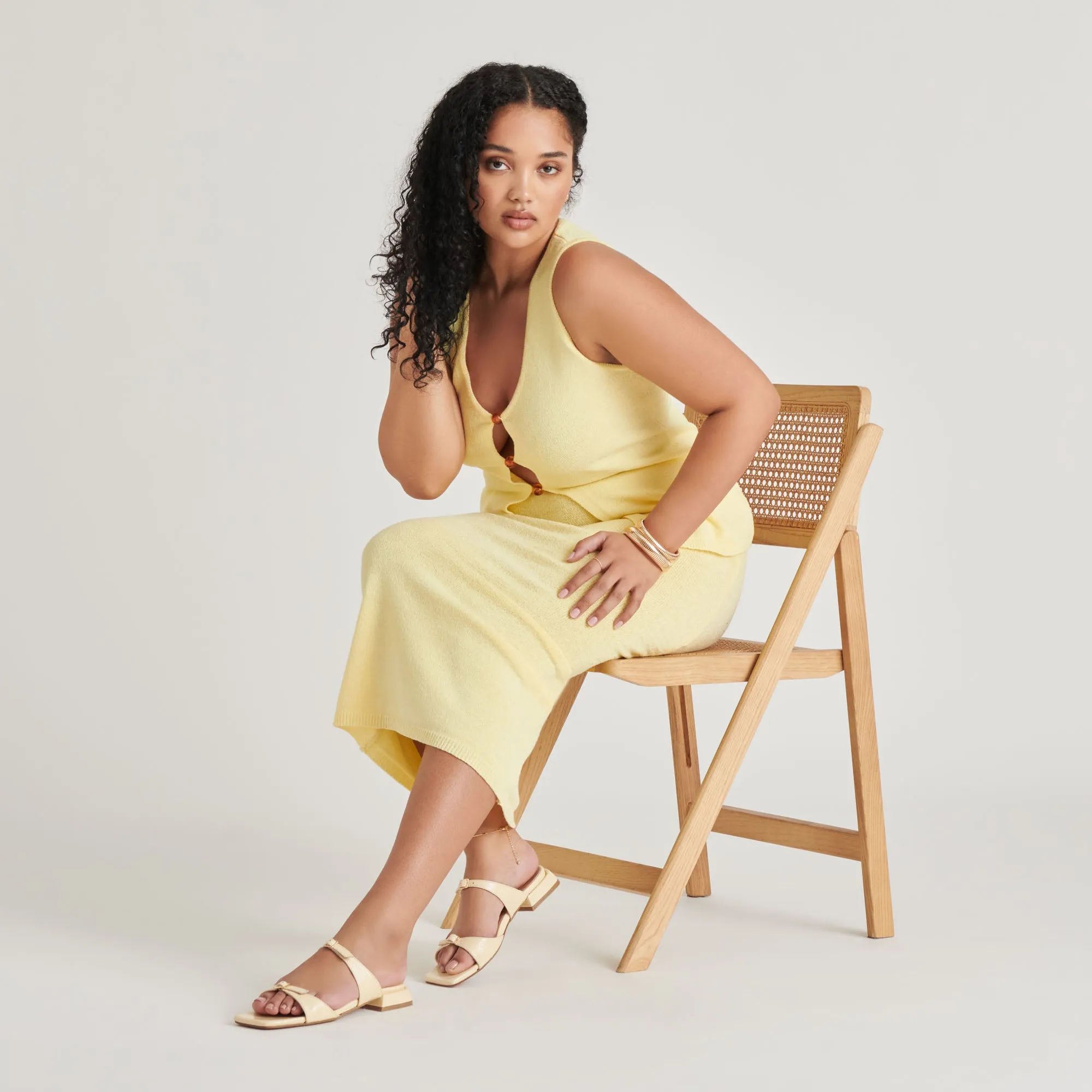 engaging mountain - specific functions LAVERN SANDALS LIGHT YELLOW CRINKLE PATENT