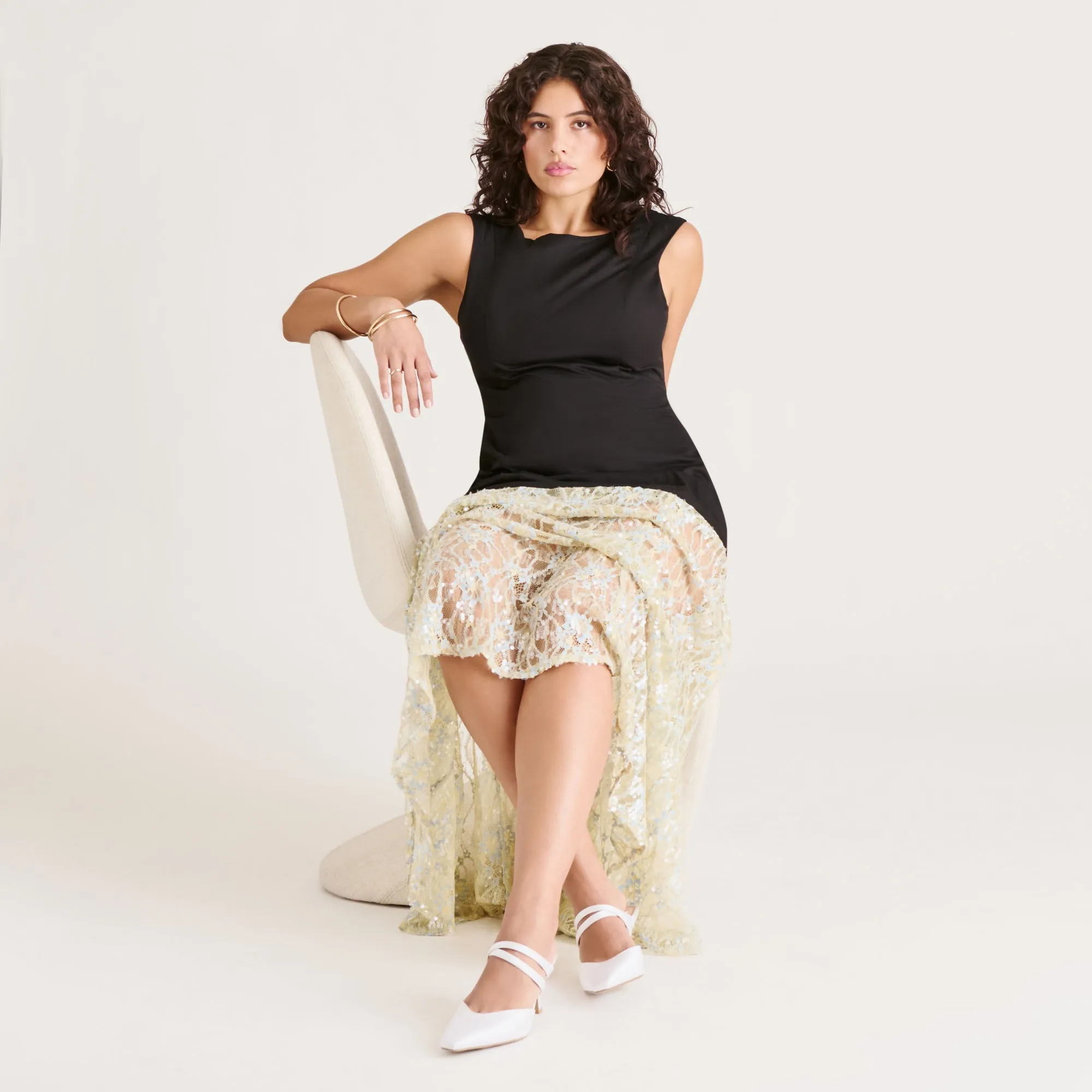 Enhanced Fit Fashion Must-Have LINORE HEELS TRUE WHITE SATIN