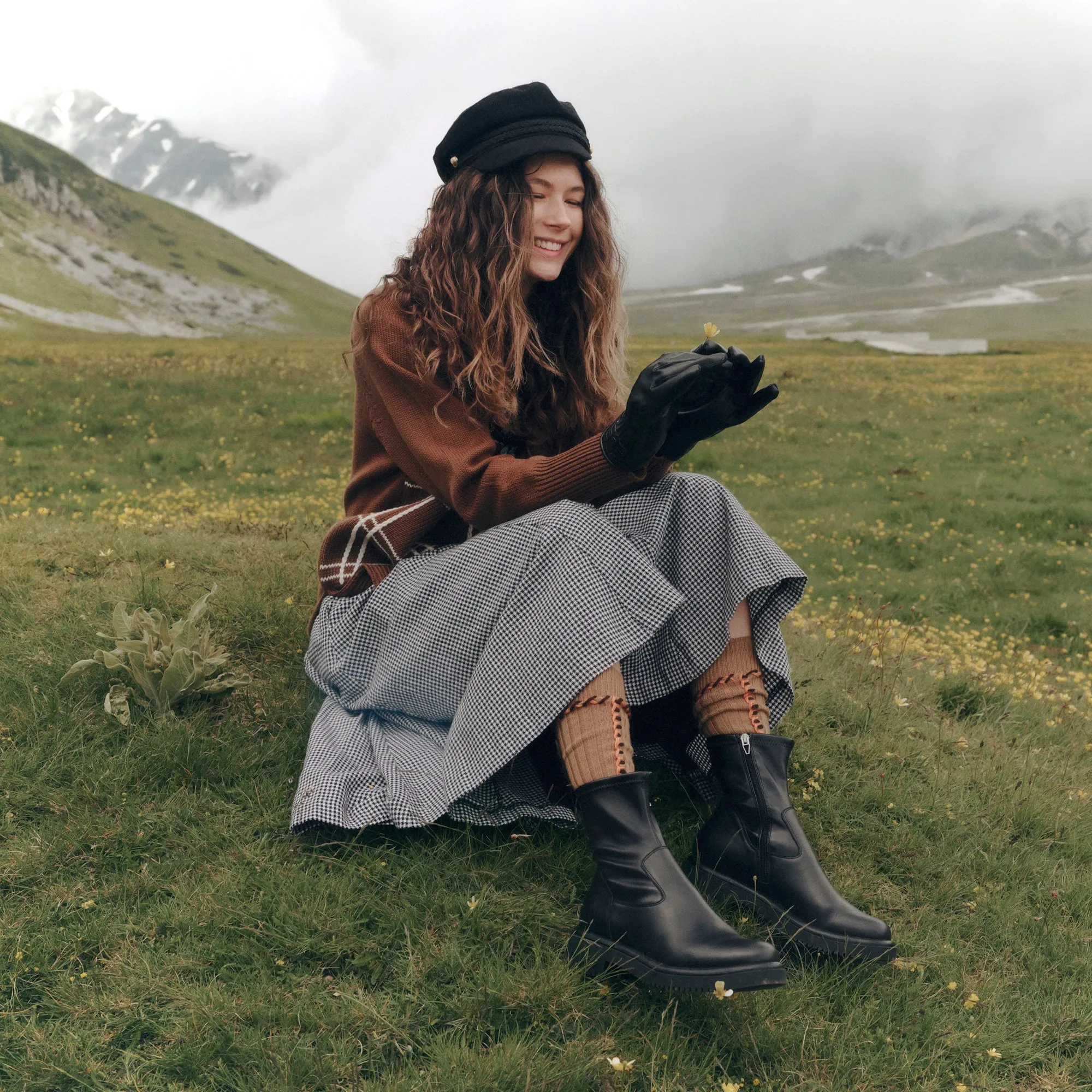 Knit Upper Material SIMAYA H2O BOOTS BLACK LEATHER