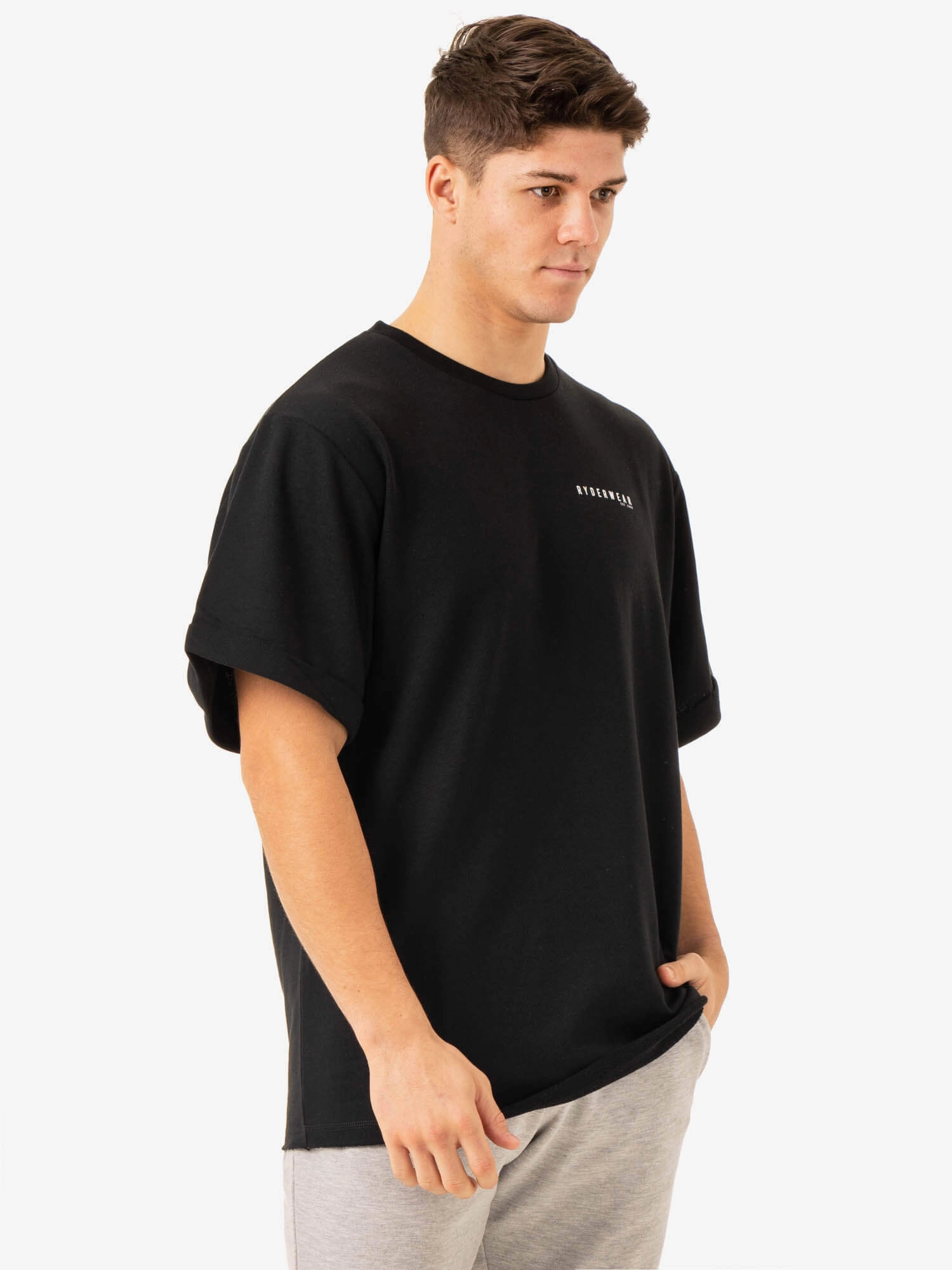 Pursuit Oversized Fleece T-Shirt - Black casual sneakers