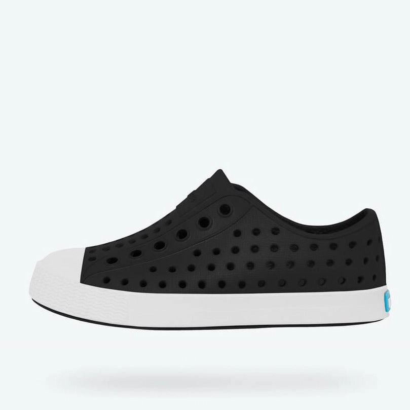 Native Kids Jefferson Sandals Shoes - Jiffy Black / Shell White Thermoplastic Construction Sneaker Storage