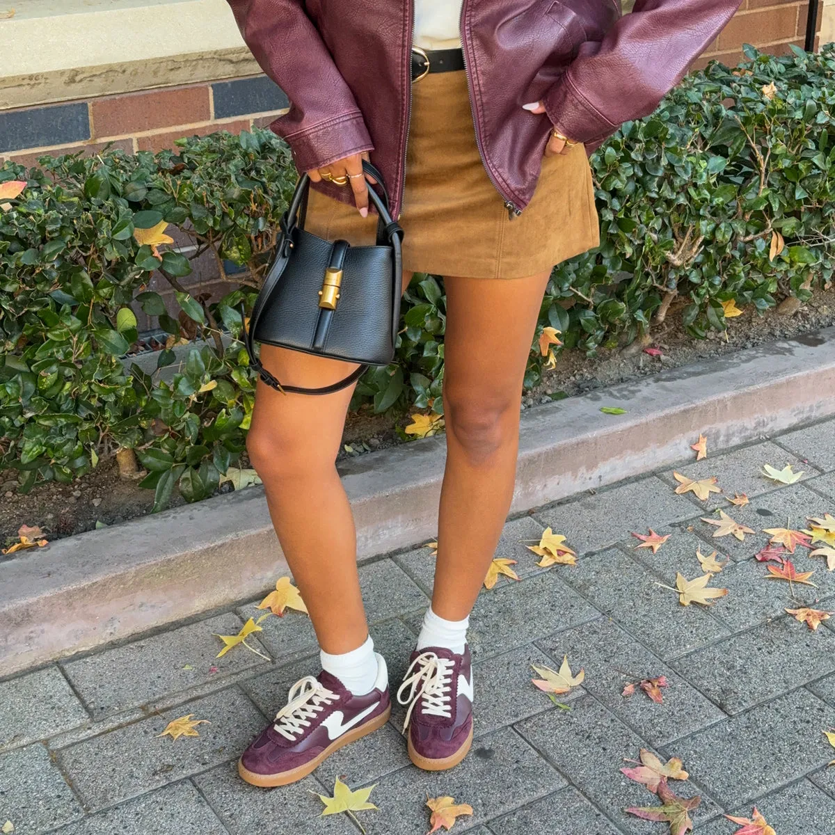 Ultimate Comfort Outdoor Function NOTICE SNEAKERS CRANBERRY SUEDE Strong Construction