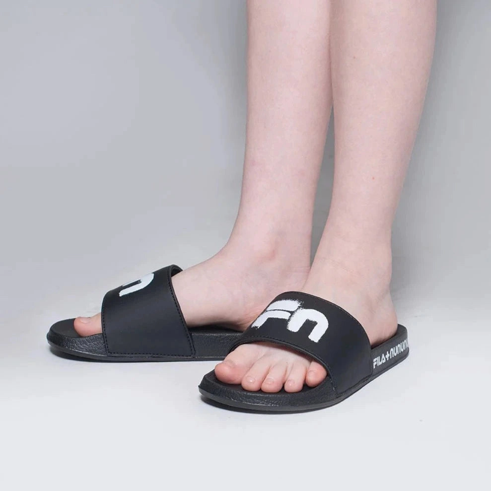 Nununu Kids FN SLIDERS - BLACK Hyperlock Heel Counter