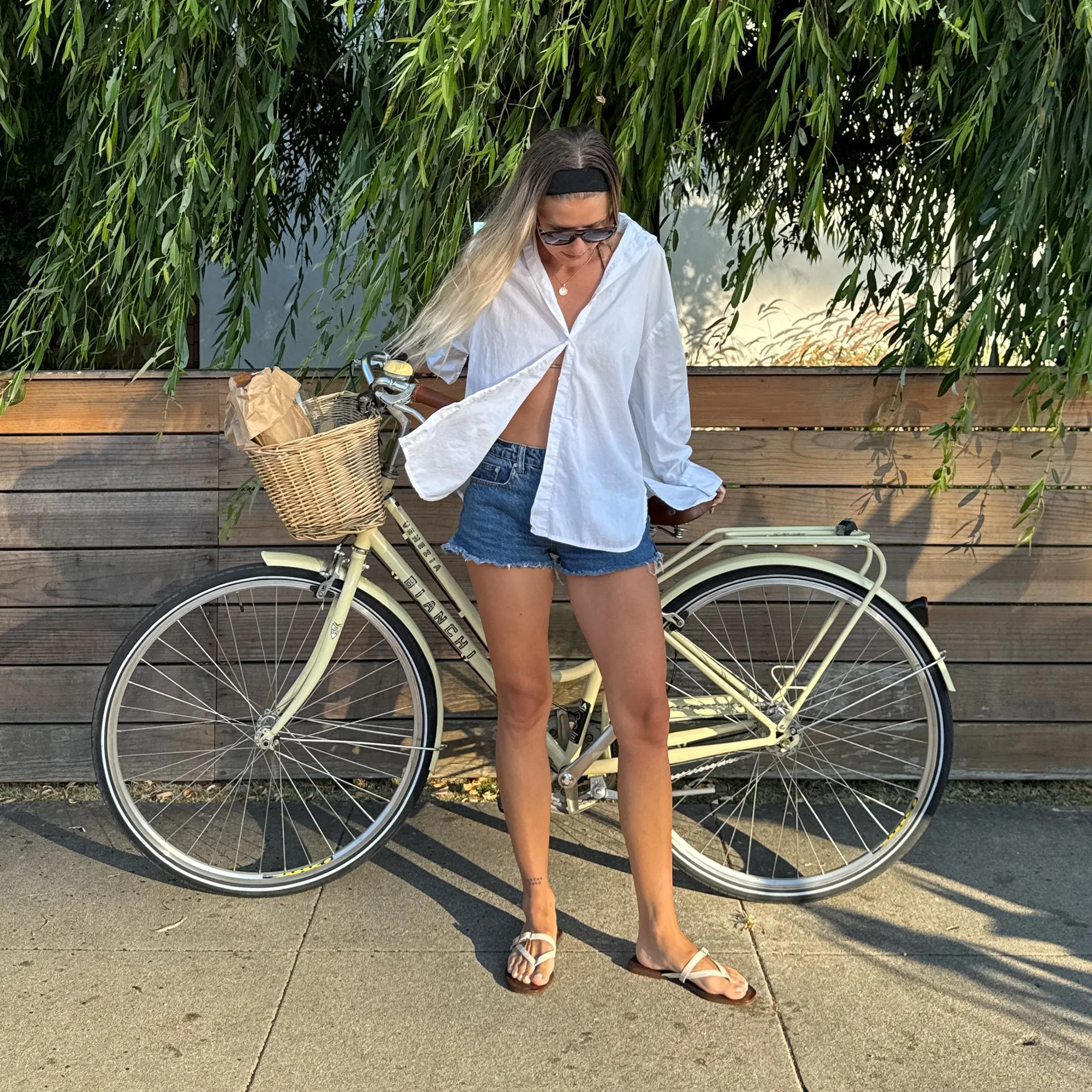 slip - resistant outsole PIERS SANDALS BEIGE CROCO EMBOSSED LEATHER