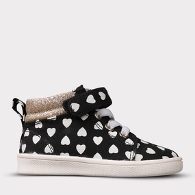 Sam Girls Crib Hook & Loop Shoe Signature flexibility