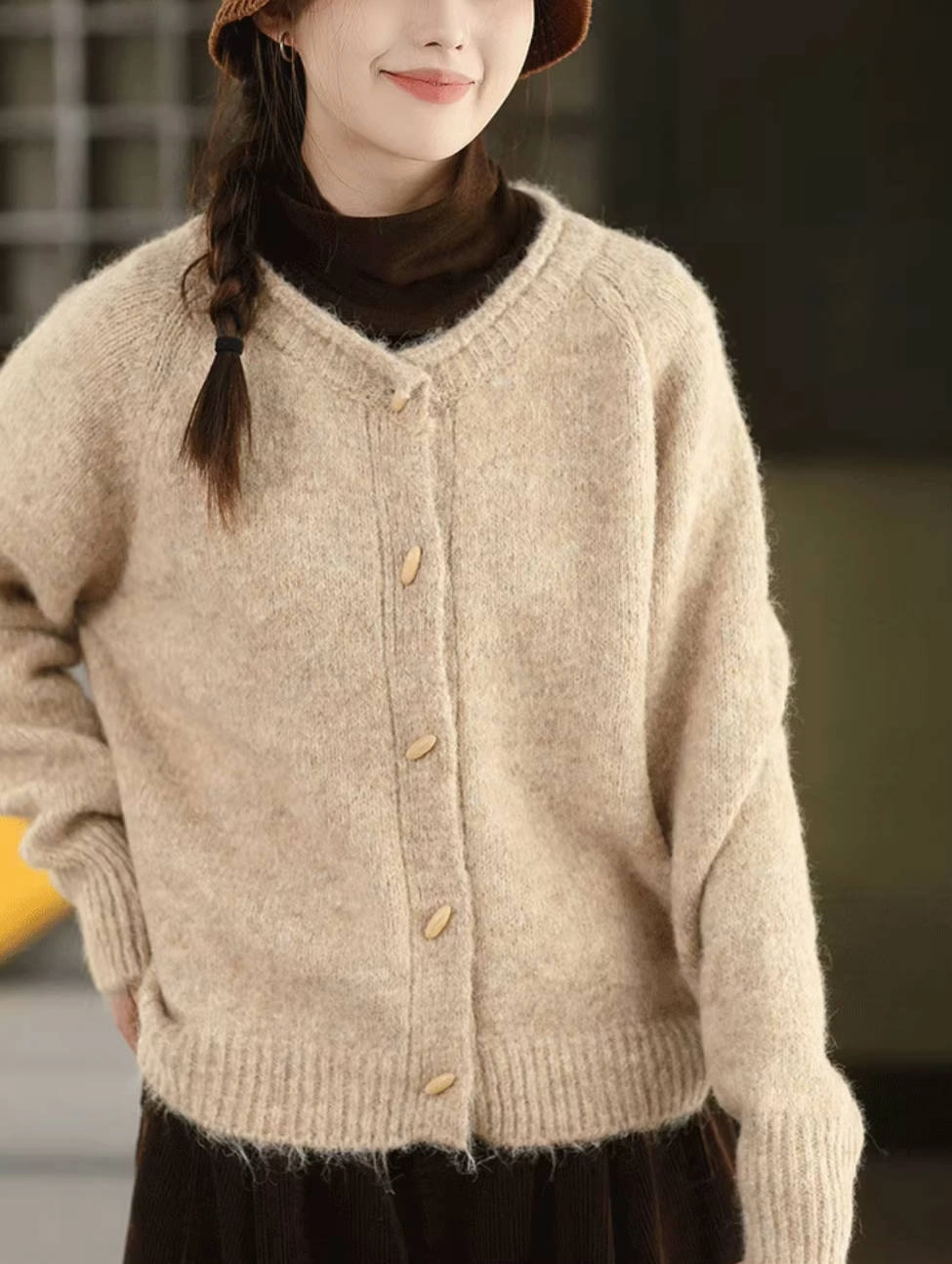 Autumn Warm Wool Knitted Round Neck Cardigan Sweater Non Restrictive Fit Stretch Material