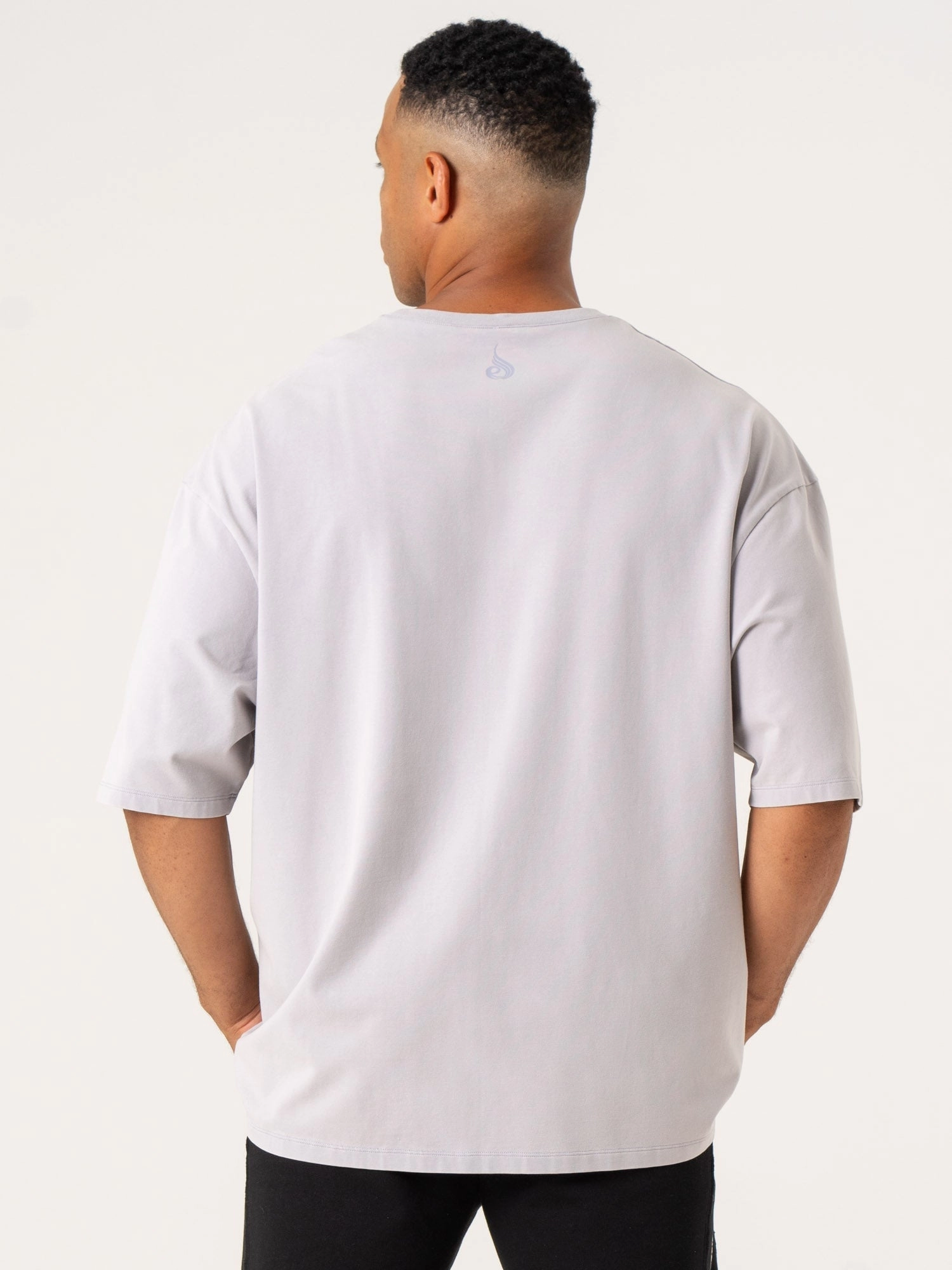 wrinkle free Pursuit Oversized T-Shirt - Lavender Stonewash