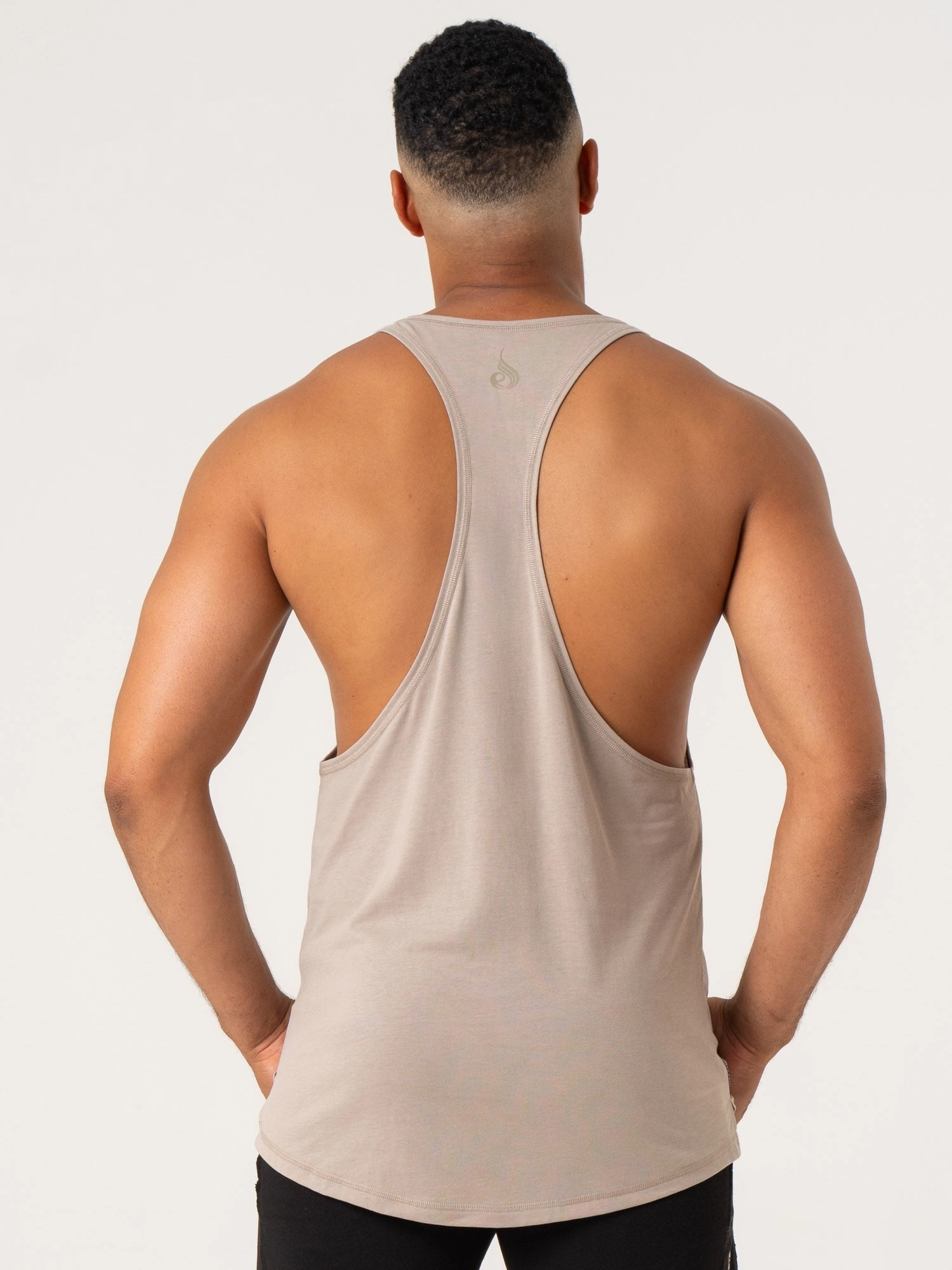QuickDryDesign Layered Look Pursuit Stringer - Taupe