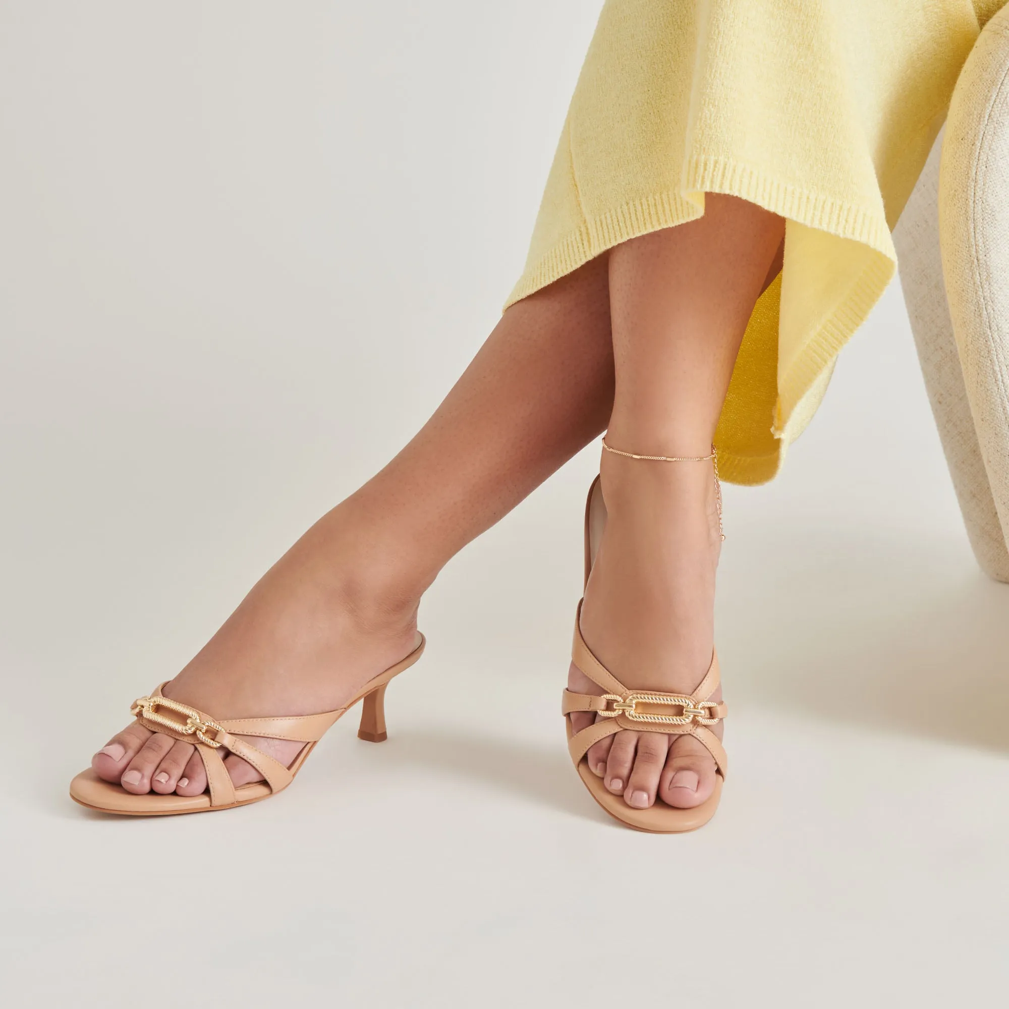 LERAH HEELS CAFE EMBOSSED LEATHER Ventilation Ports Flexible Torsion System