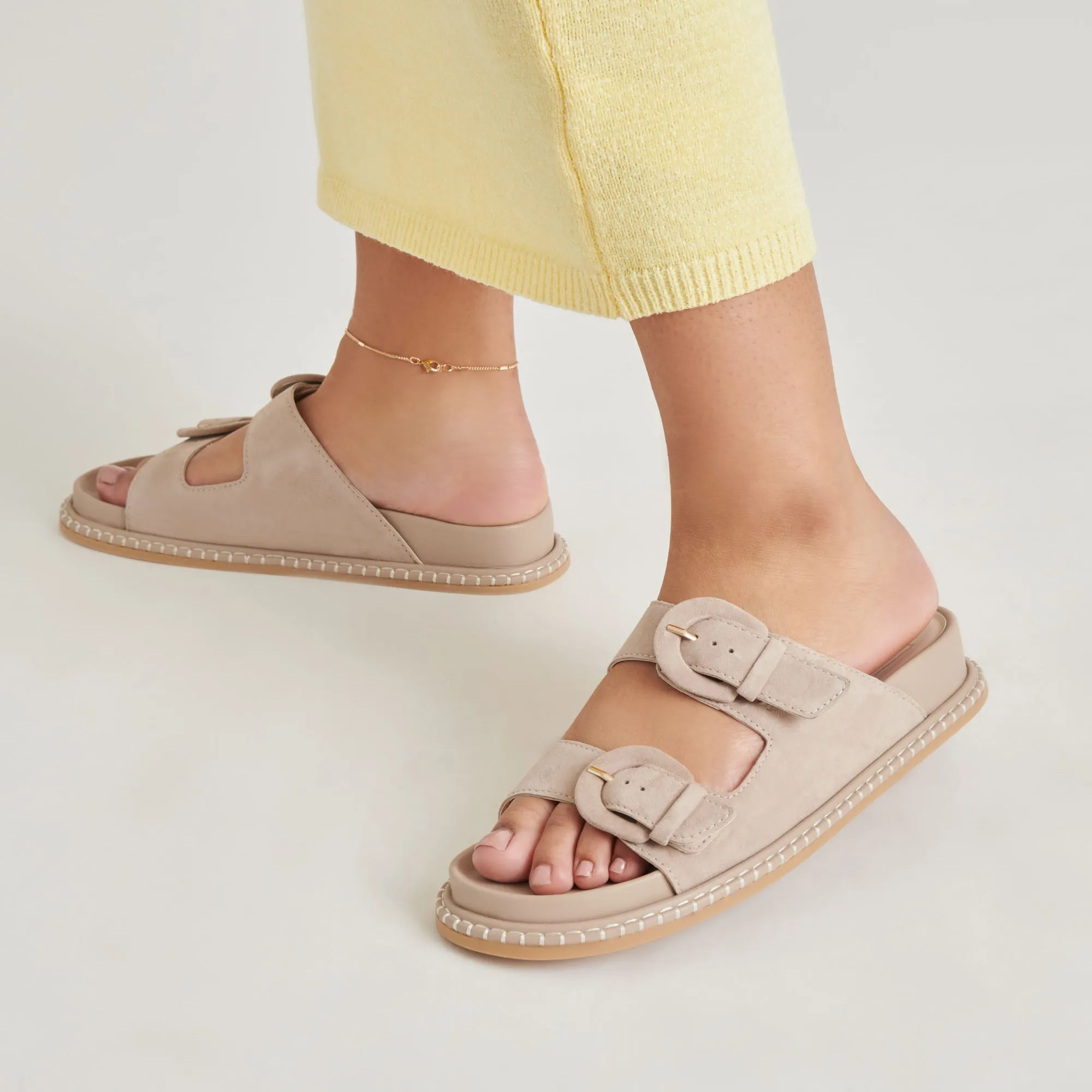 Temperature Regulating Lining SHAUNY SANDALS DK TAUPE SUEDE