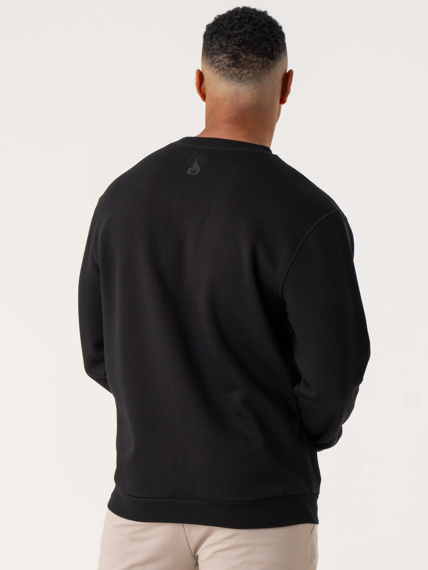 MoistureWicking Pursuit Pullover - Black
