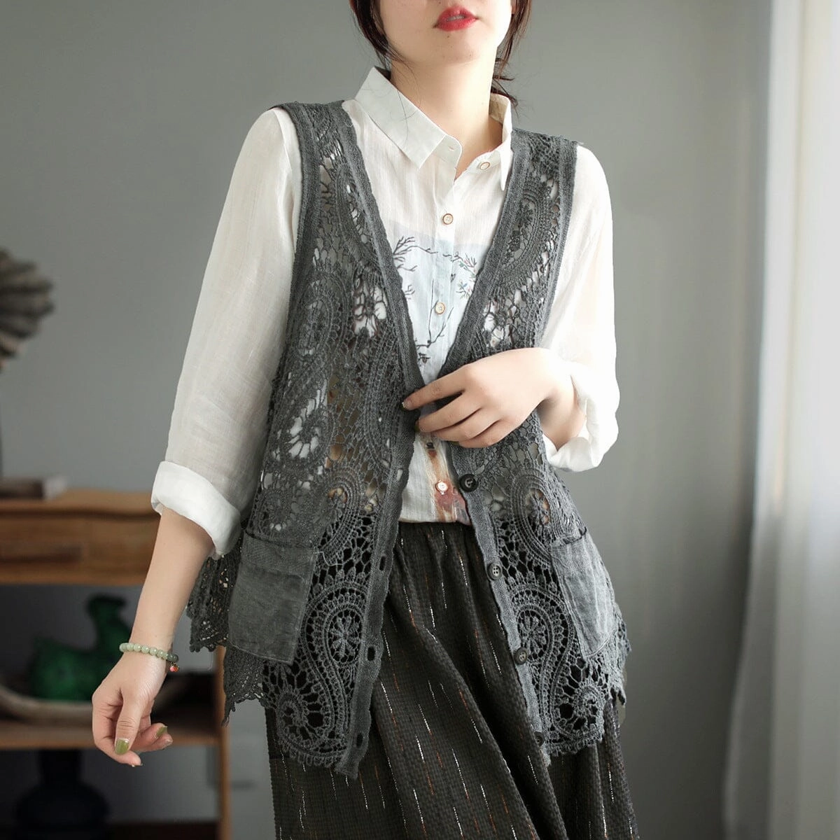 Women Retro Hollow Lace Cotton Vest Breathable Mesh Panels