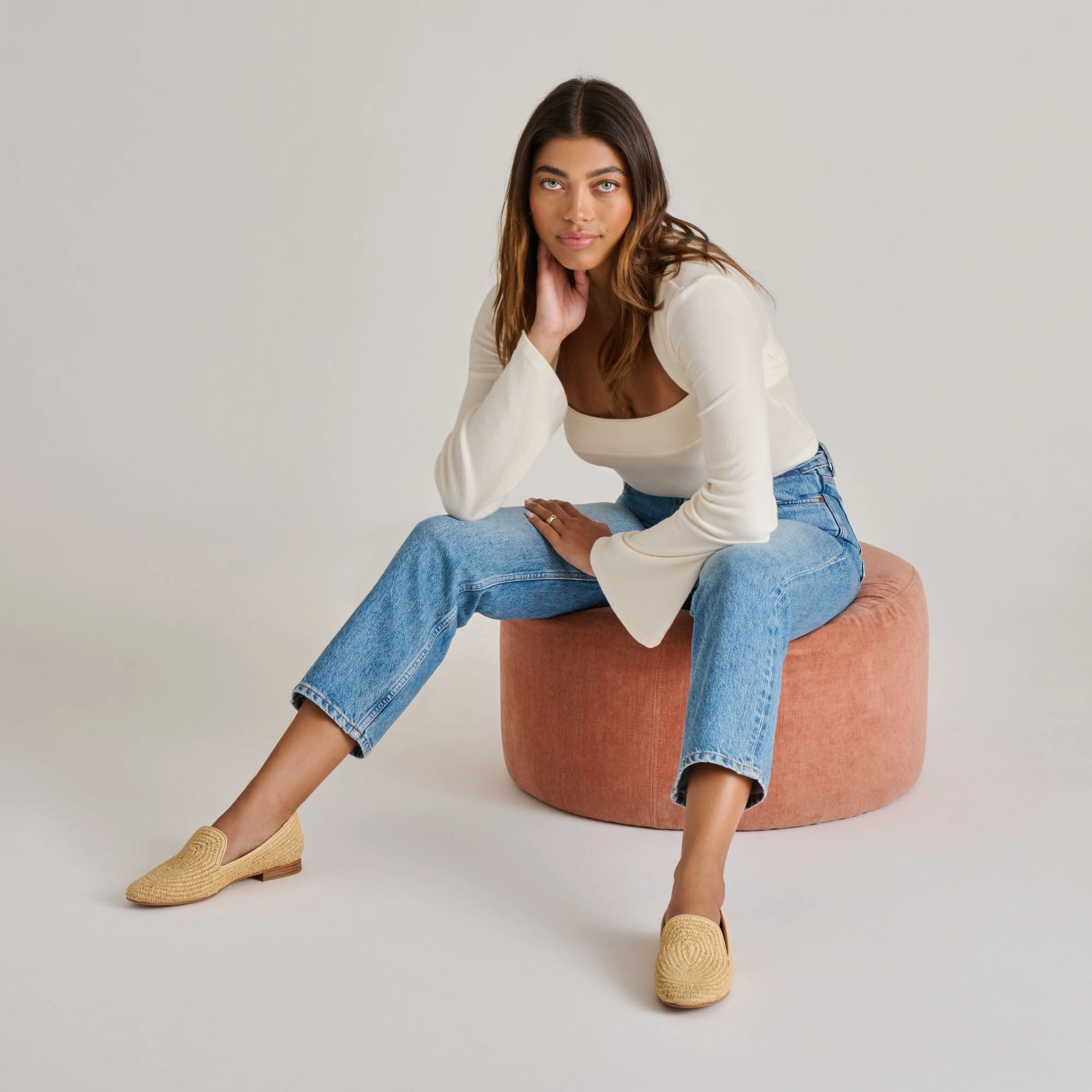 BAYLEN FLATS NATURAL WOVEN RAFFIA Contemporary Style