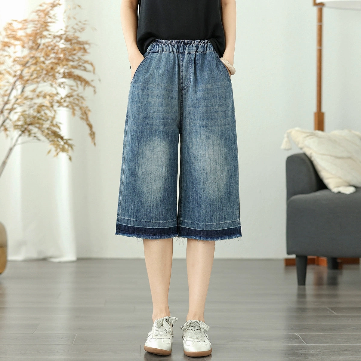 Summer Fashionable Denim Loose Elastic Waist Cropped Pants Jeans Airflow Fabric Secure Closure