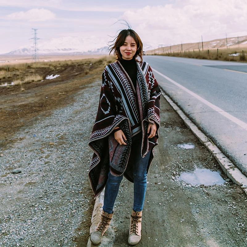 Vacation Style Geometric Pattern Cloak Thickened Shawl Moisture Wicking Fabric