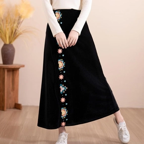 Heat Management Freedom Move Women Autumn Floral Embroidered Velvet A- Line Skirt