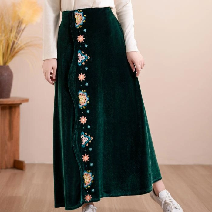 Secure Closure Women Autumn Floral Embroidered Velvet A- Line Skirt
